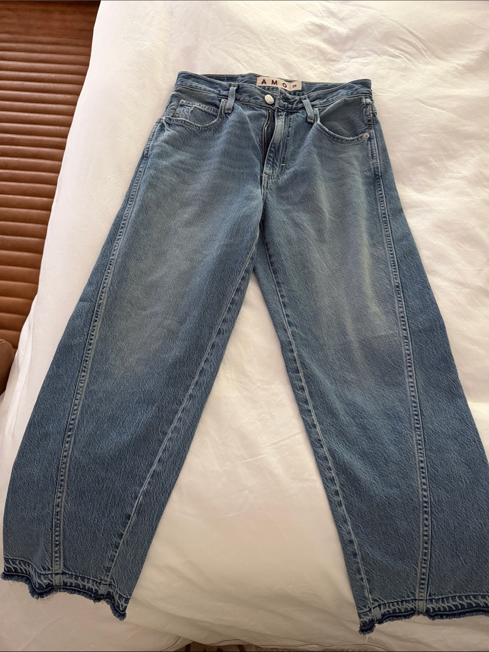 AMO Wide-Leg High-Rise Jeans in Blue Wash